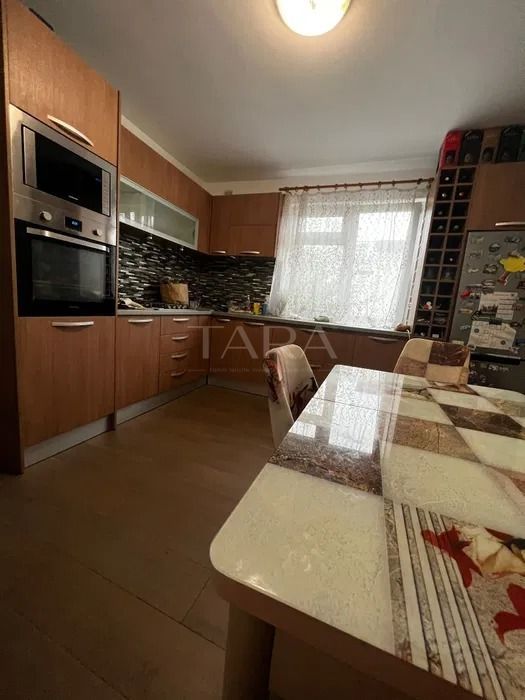 Casă de Vânzare în Buna Ziua - Poză 2