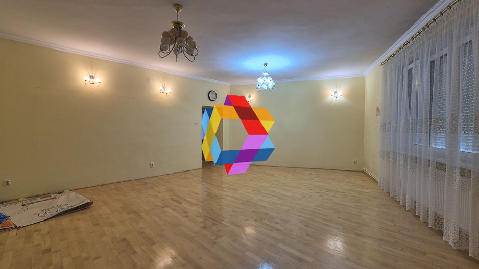 Casa in Brașov - 540 mp  # plus-imo.ro - Poză 1