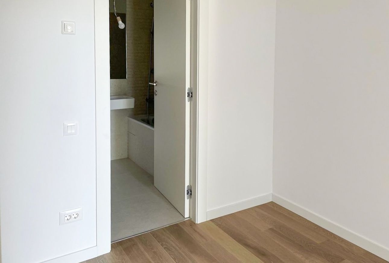 Vânzare apartament 2 camere 66mp | Vedere spre lac - Poză 4