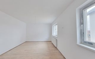 Casă însiruită cu 4 camere și curte proprie – Cartier Izvor, Str. Salc - Poză 14