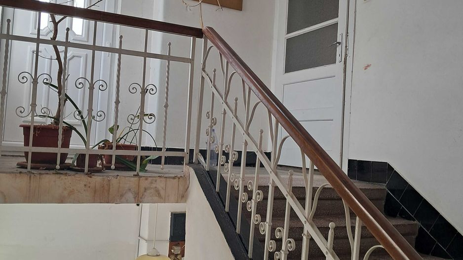 Casă de vânzare ,semicentral - Poză 5