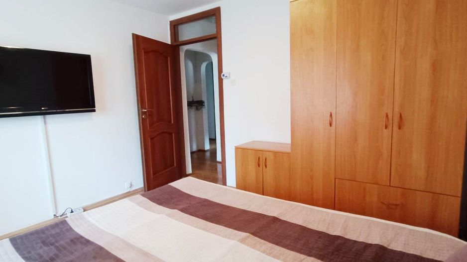 Apartament cu 4 camere in Tractoru-Independentei - Poză 3