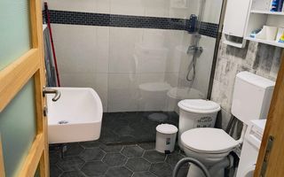 Garsonieră de închiriat – la 3 minute de Spitalul Județean - Poză 4