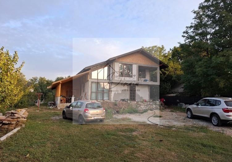 Vila 4 camere Comuna Dascalu - Poză 1