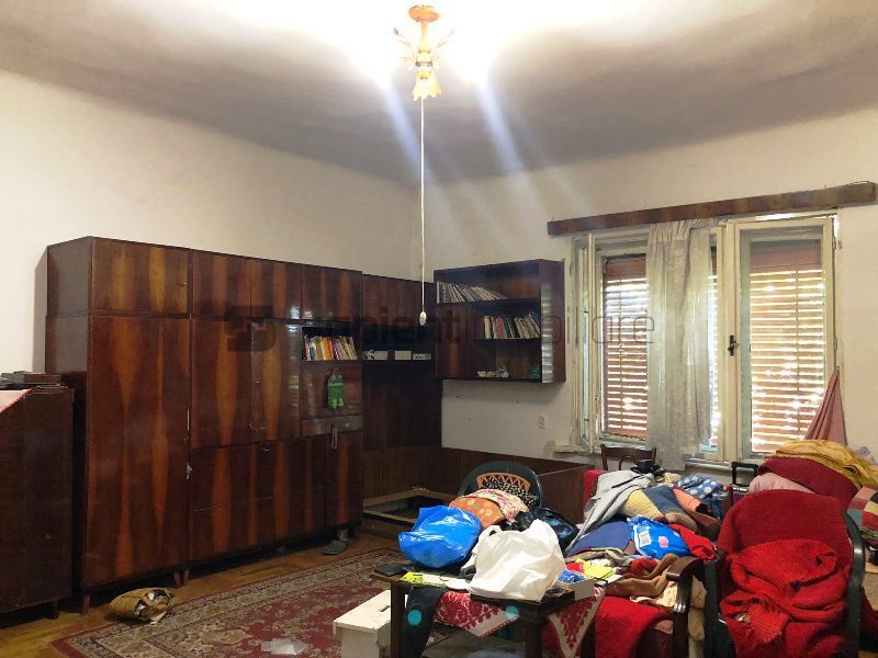 Casa  de renovat  str.Colinelor - Poză 5