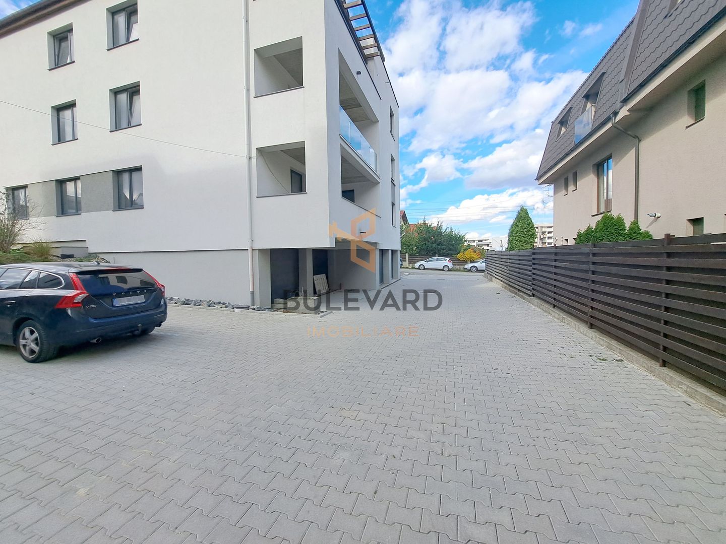 Apartament 3 camere, ultrafinisat, parcare, cartier Europa - Poză 17