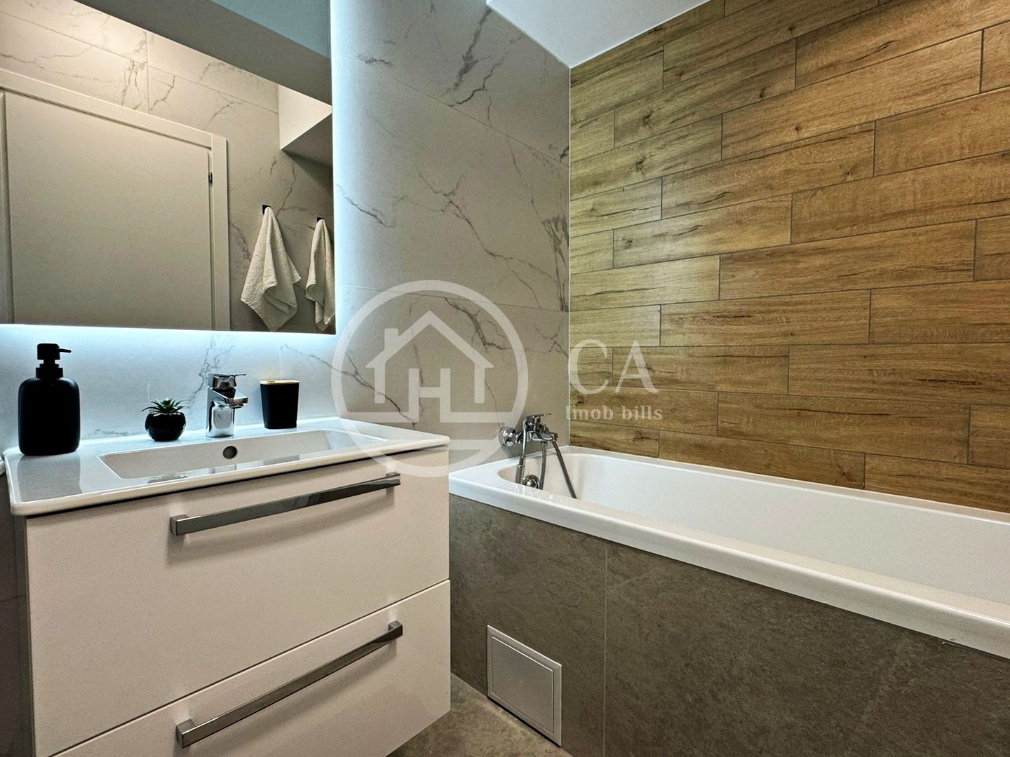 Apartament LUX de închiriat cu 2 camere în PRIMA ARENA, Oradea - Poză 11