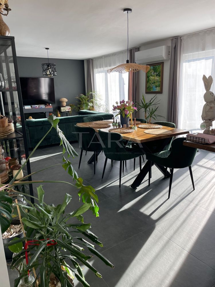 Apartament cu 3 camere decomandate și rooftop spectaculos. - Poză 3