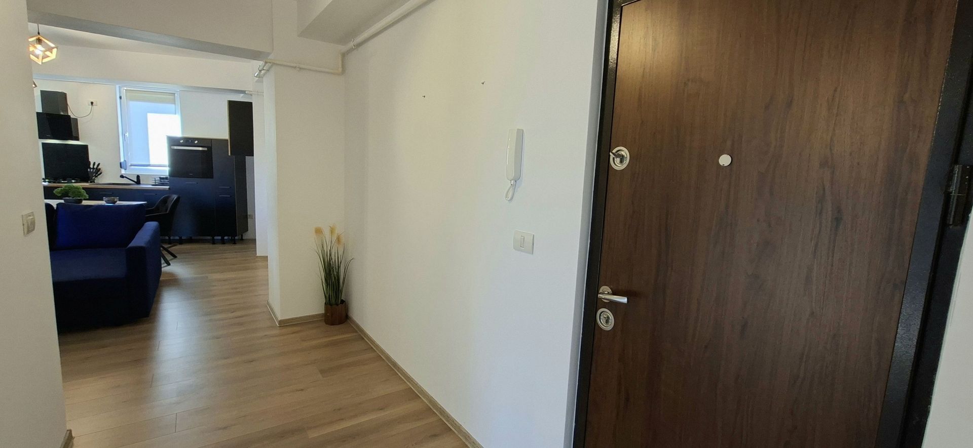 Apartament cu 2 camere si loc de parcare subteran - Poză 6