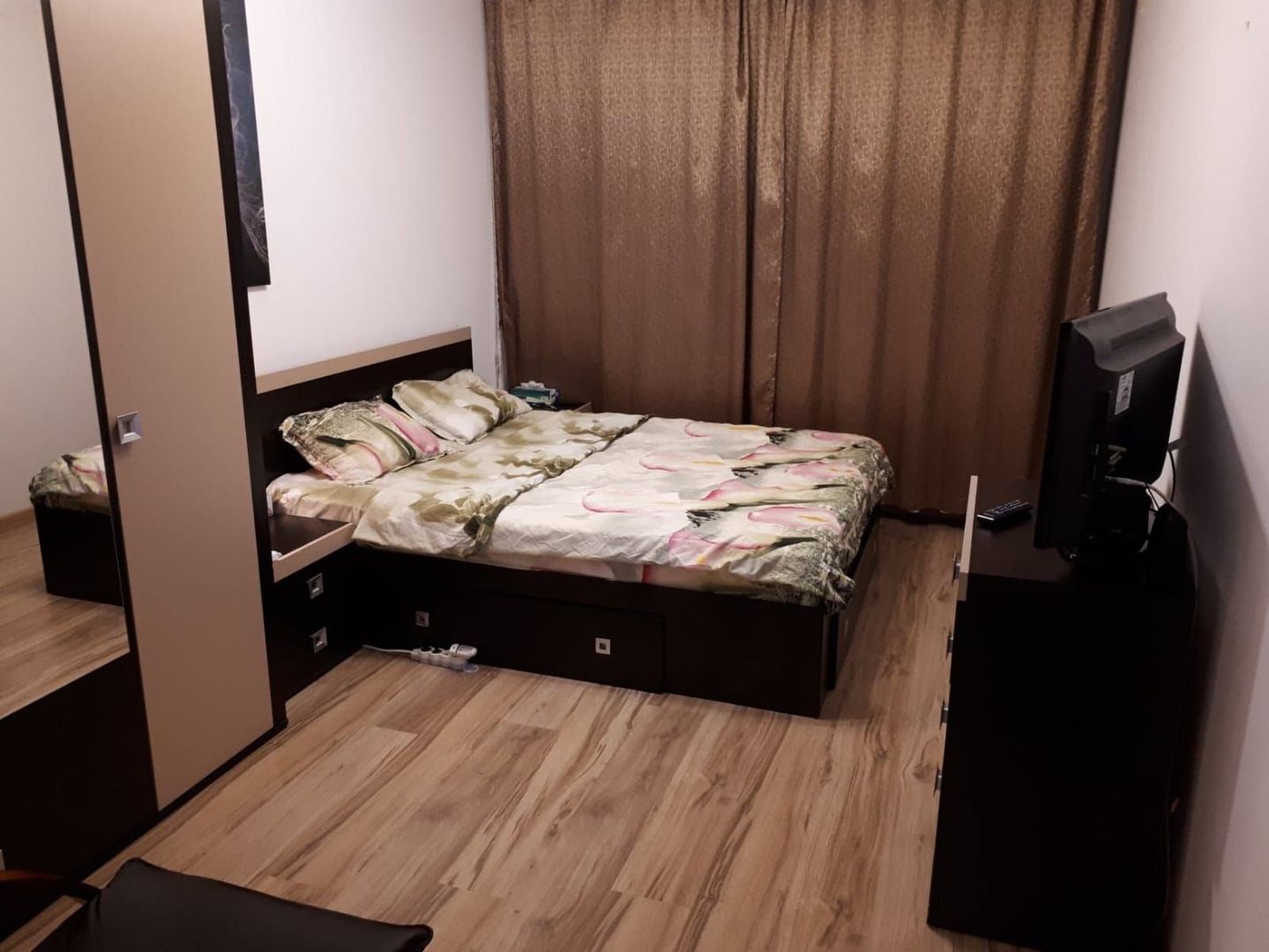 Apartament 2 camere cu 2 bai, decomandat, Trapezului - Poză 12
