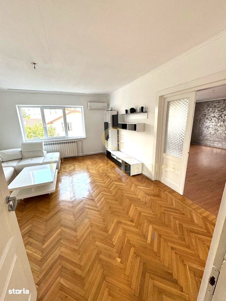 Apartament spatios cu 3 camere - Poză 12