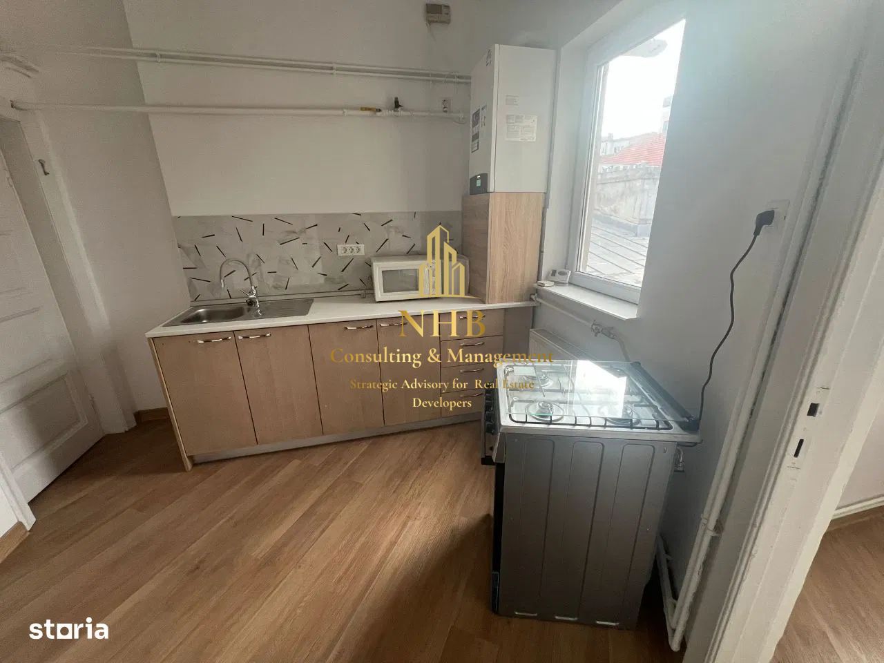 Spatiu Birou 4 camere -  CENTRALA PROPRIE-PIATA VICTORIEI - Poză 12