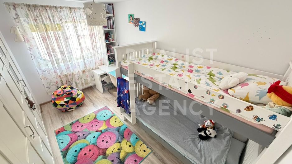 3 camere | Hils Pallady - Poză 12