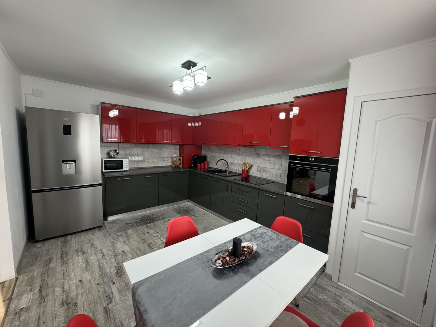 Casă de vânzare în localitatea Nazna - Poză 8