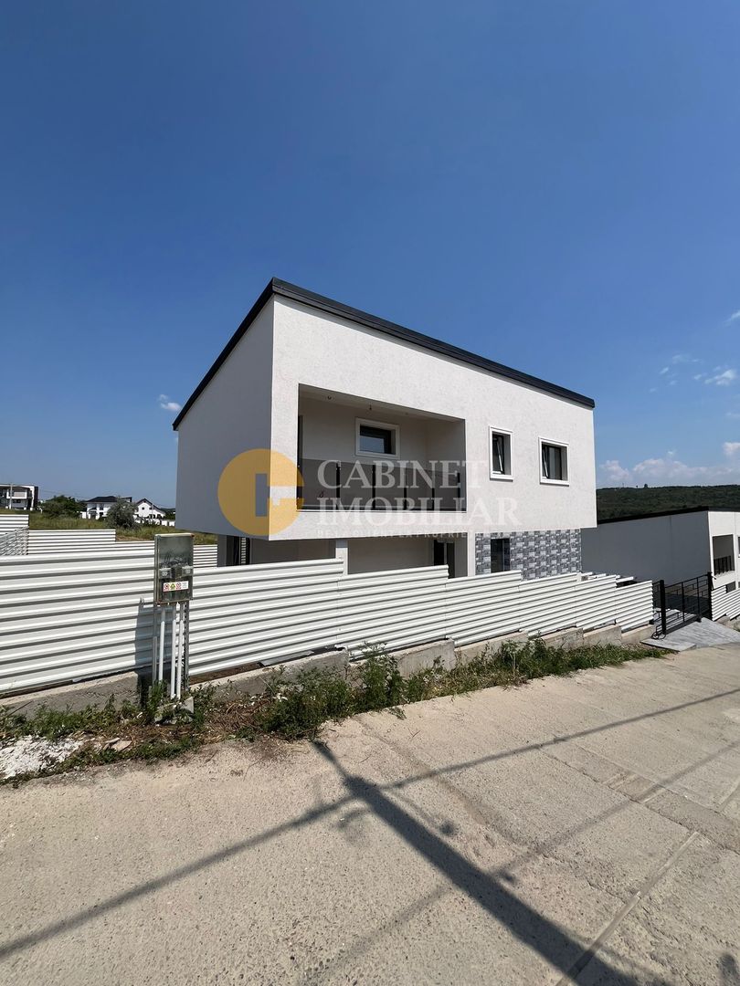 Vila 4 camere 108 MP 450MP TEREN  Rediu Cartier Rezidential Intabulata! - Poză 2