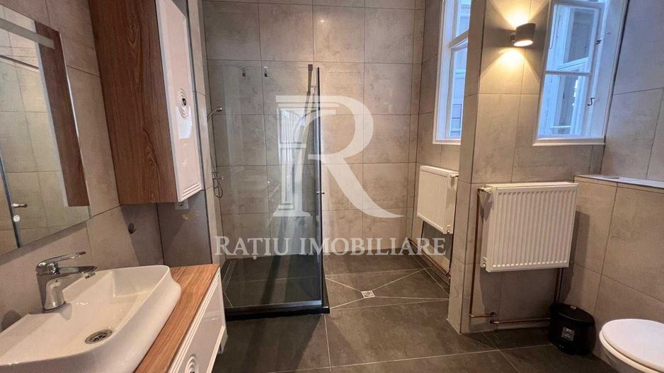 Apartament la casa 4 camere | Mihai Eminescu | Curte comuna | Oradea - Poză 5