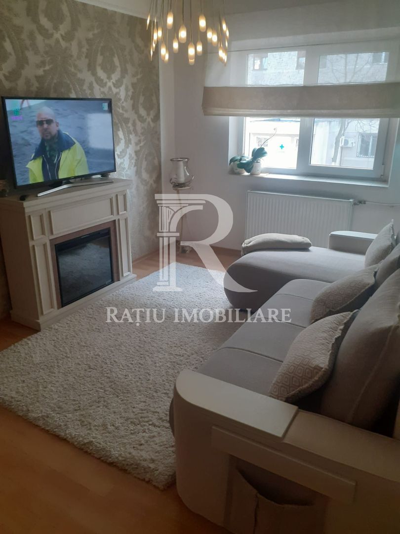 Apartament cu 3 camere | Calea Aradului | Oradea - Poză 1