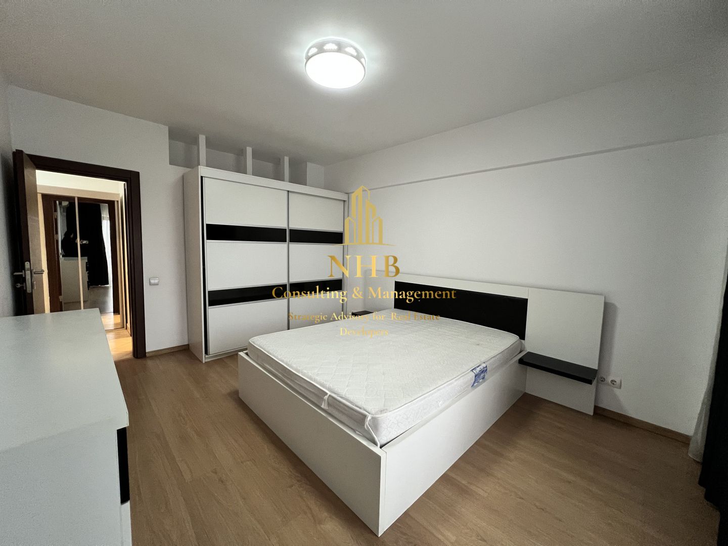 Apartament 3 camere si parcare de inchiriat Scoala Americana - Poză 5