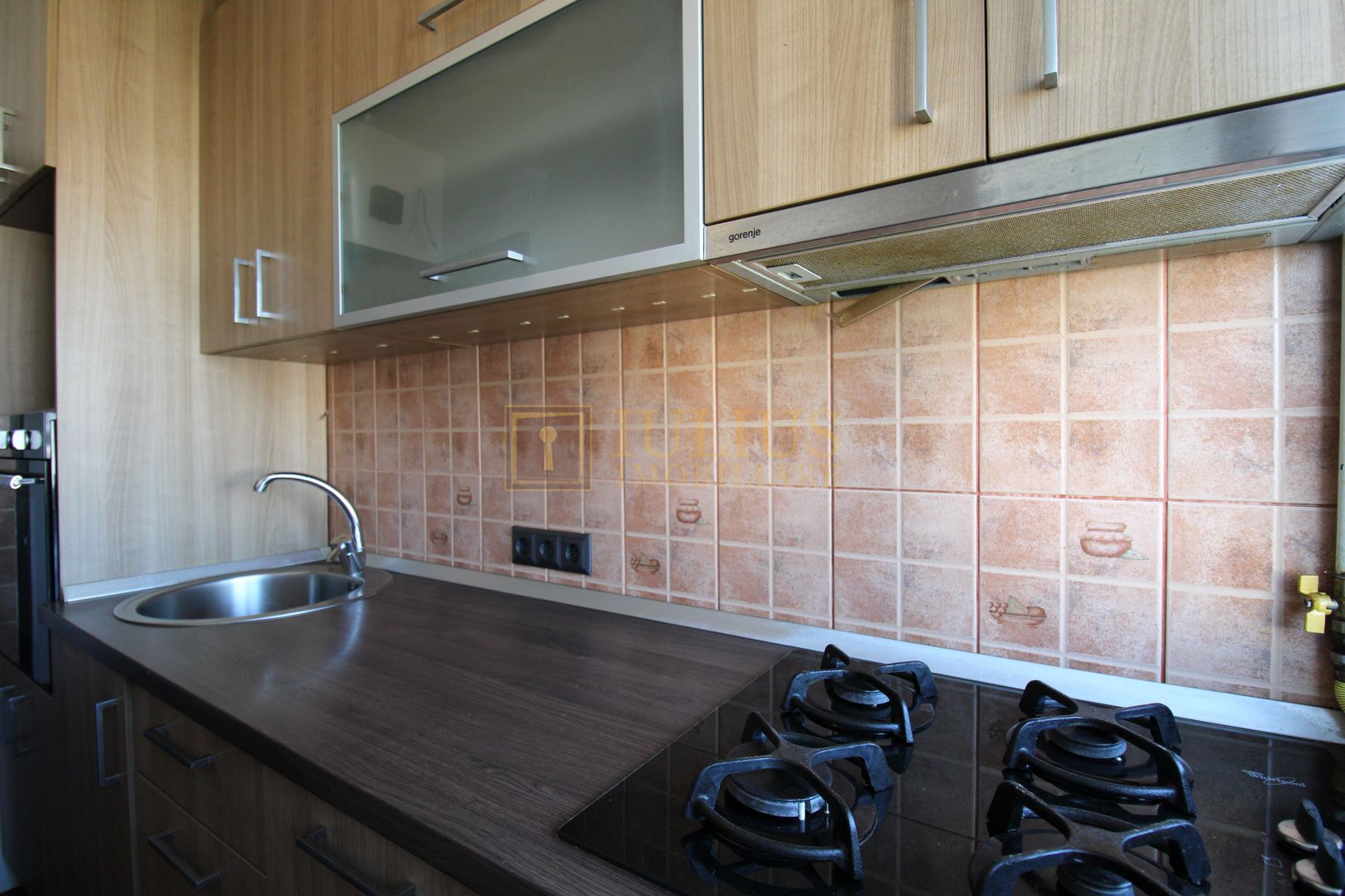 2 camere, centrala proprie, aer conditionat. - Poză 4