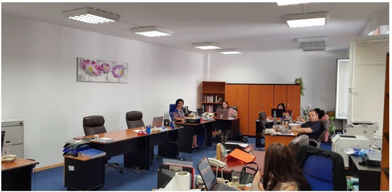 Ag BRASADAS închiriază vila cu 22 camere Piata Universitatii - Poză 7