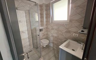 Vila la intrare in comuna Berceni - Poză 11