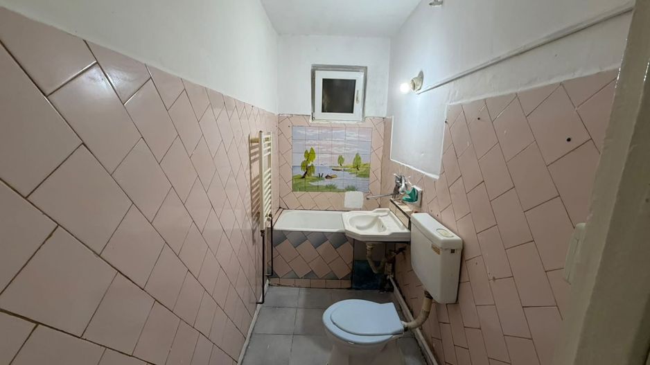 🏠 Oportunitate în Dâmbu : Apartament cu 2 camere la parter cu balcon, - Poză 4