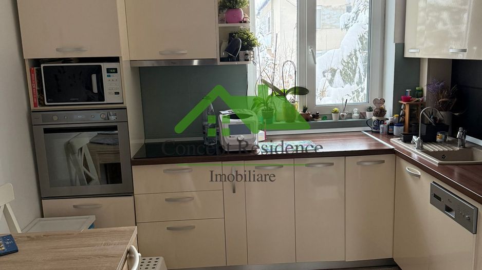 Apartament 3 camere decomandat, Aleea Aurora, 2 balcoane - Poză 1