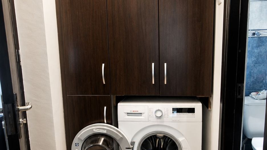 Apartament renovat 2 camere SD 49 mp Podu Ros 92000 euro - Poză 9