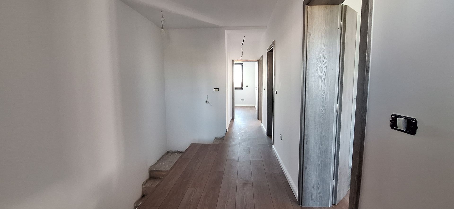 Duplex la cheie cu 5 camere - Poză 10