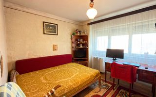 Apartament Ultracentral 3 camere Etaj I -Str. Mihai Viteazul 1- Carei - Poză 8