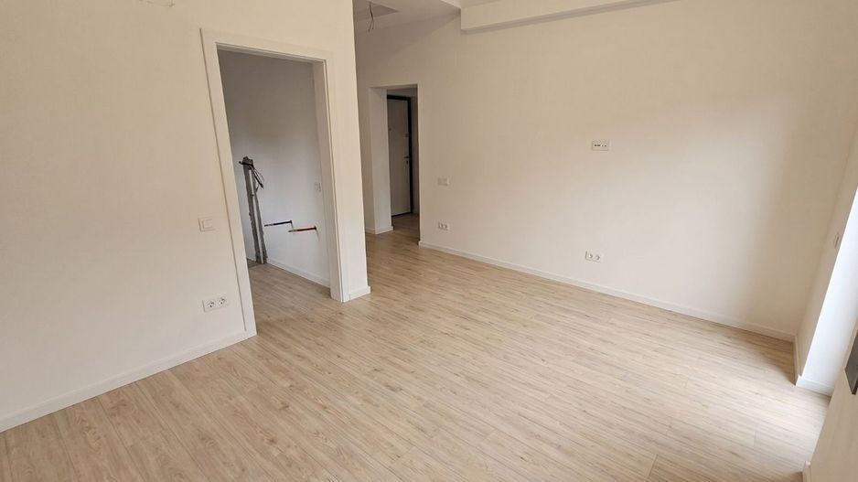 Apartament cu 4 camere 125 mp (4 garsoniere) la cheie + 60 mp pod - Busteni - Poză 8