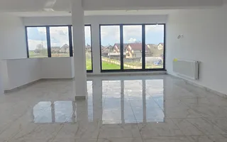 Spatiu 240mp Showroom / Magazin Industrial / Piese etc - Poză 20