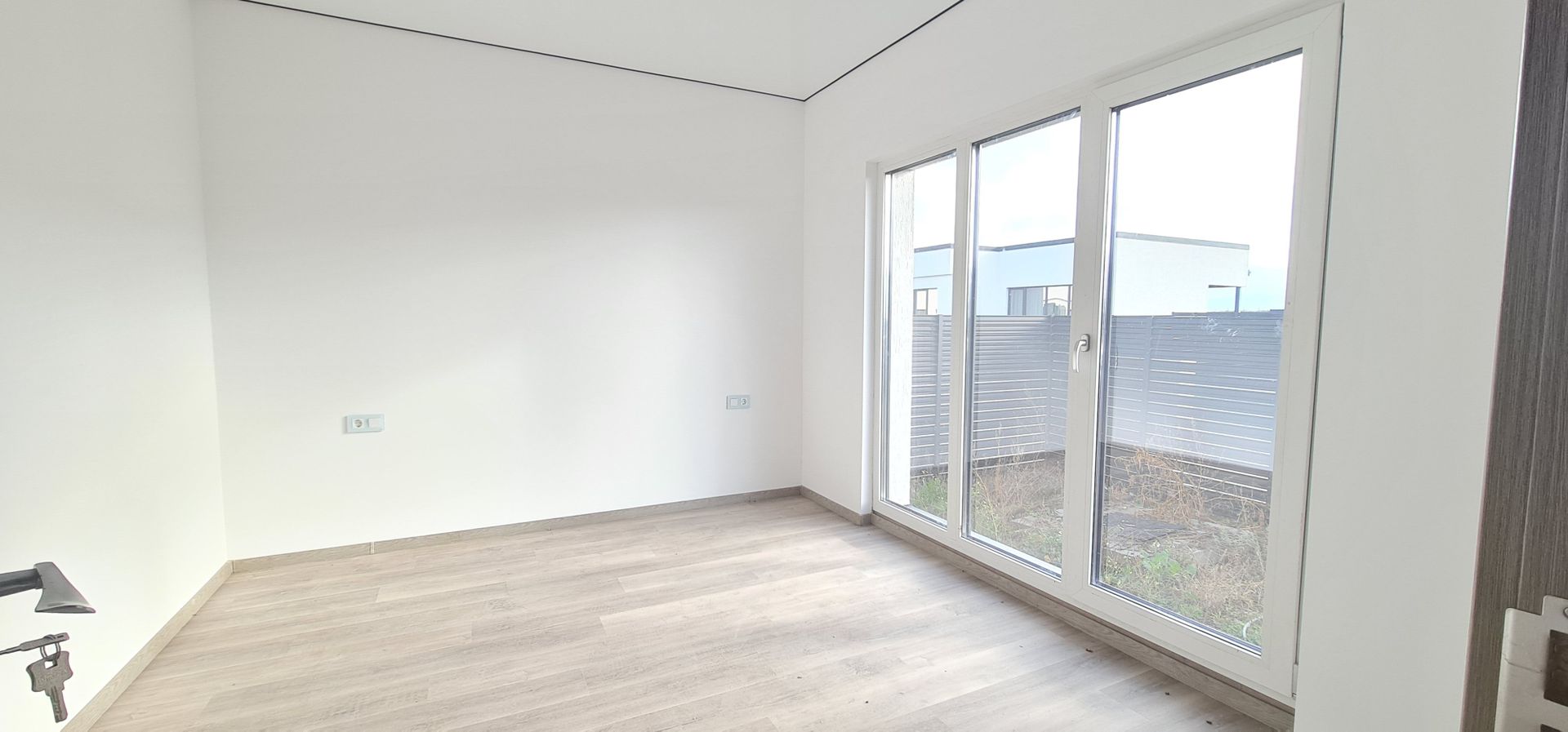 Casa 4 camere finalizata intabulata cartier Izvor Tarlungeni - Poză 9