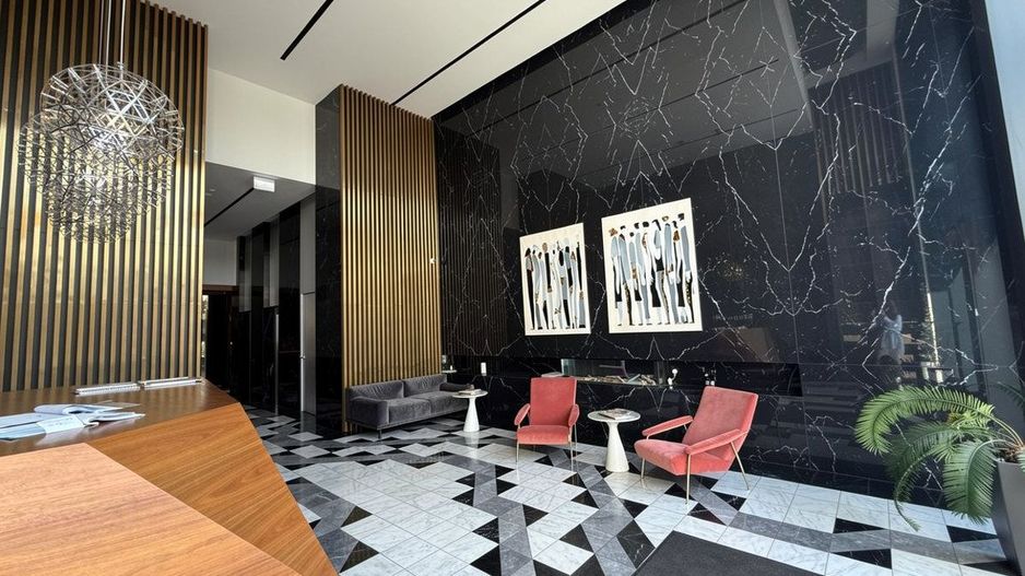 Apartament elegant cu 2 camere în One Herăstrău Towers - Poză 17
