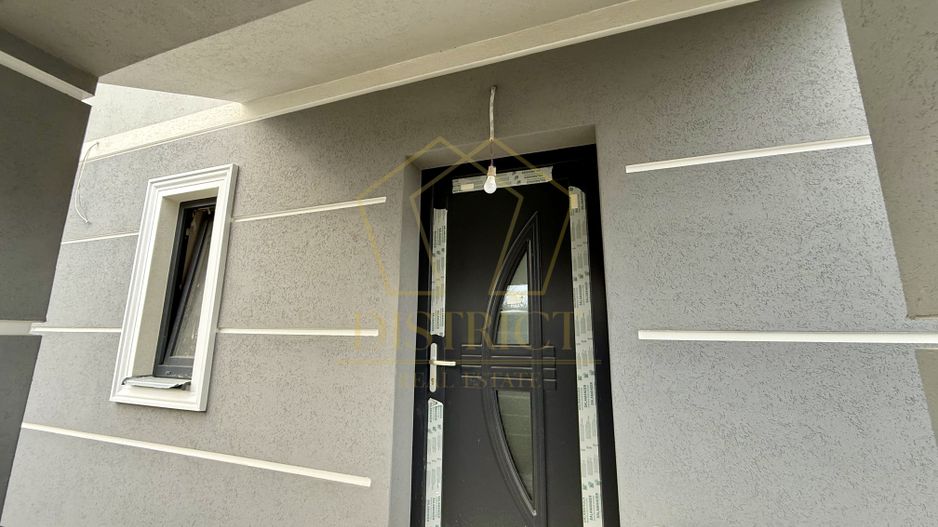 Duplex despartit prin camera tehnica cu 4 camere | Giroc - Poză 9