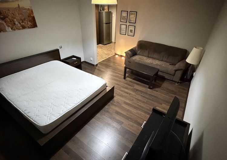 Închiriez garsonieră modernă, Piața Muncii, aproape de metrou - Poză 2