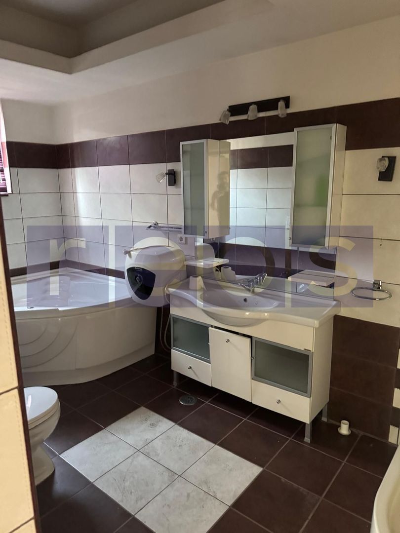 DE VÂNZARE VILĂ | OPORTUNITATE DE INVESTIȚIE | PRETABILĂ CENTRU BĂTRÂNI - Poză 29