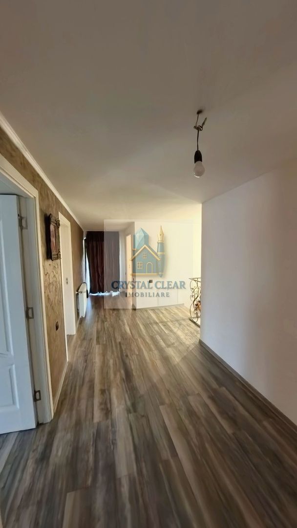 Casă 4 dormitoare și teren de 857 mp - zona Sântana de Mureș - Poză 11