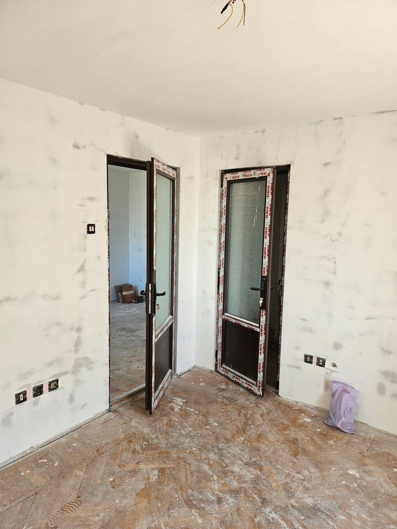 Vanzare - 2 camere, P-uri - Faleza - Poză 6