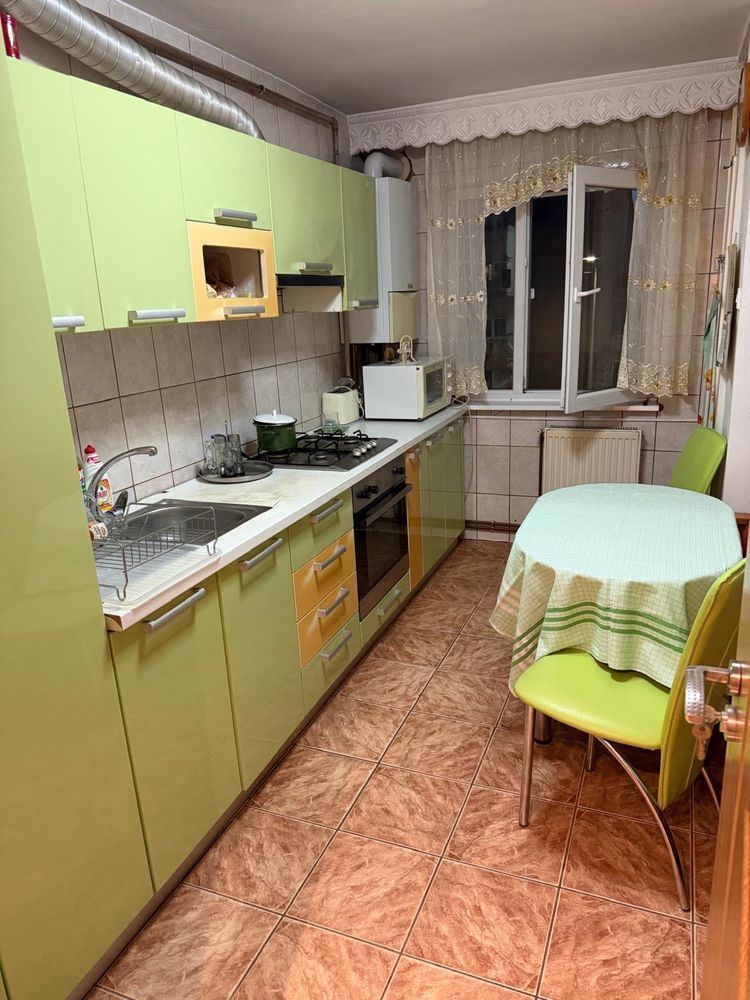 Apartament 2 camere, decomandat - zona Industriala (Sub Stadion) - Poză 3
