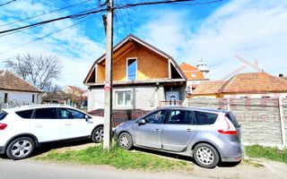 Casa individuala, 3 camere, fara teren, zona Plopi, langa Scoala - Poză 1