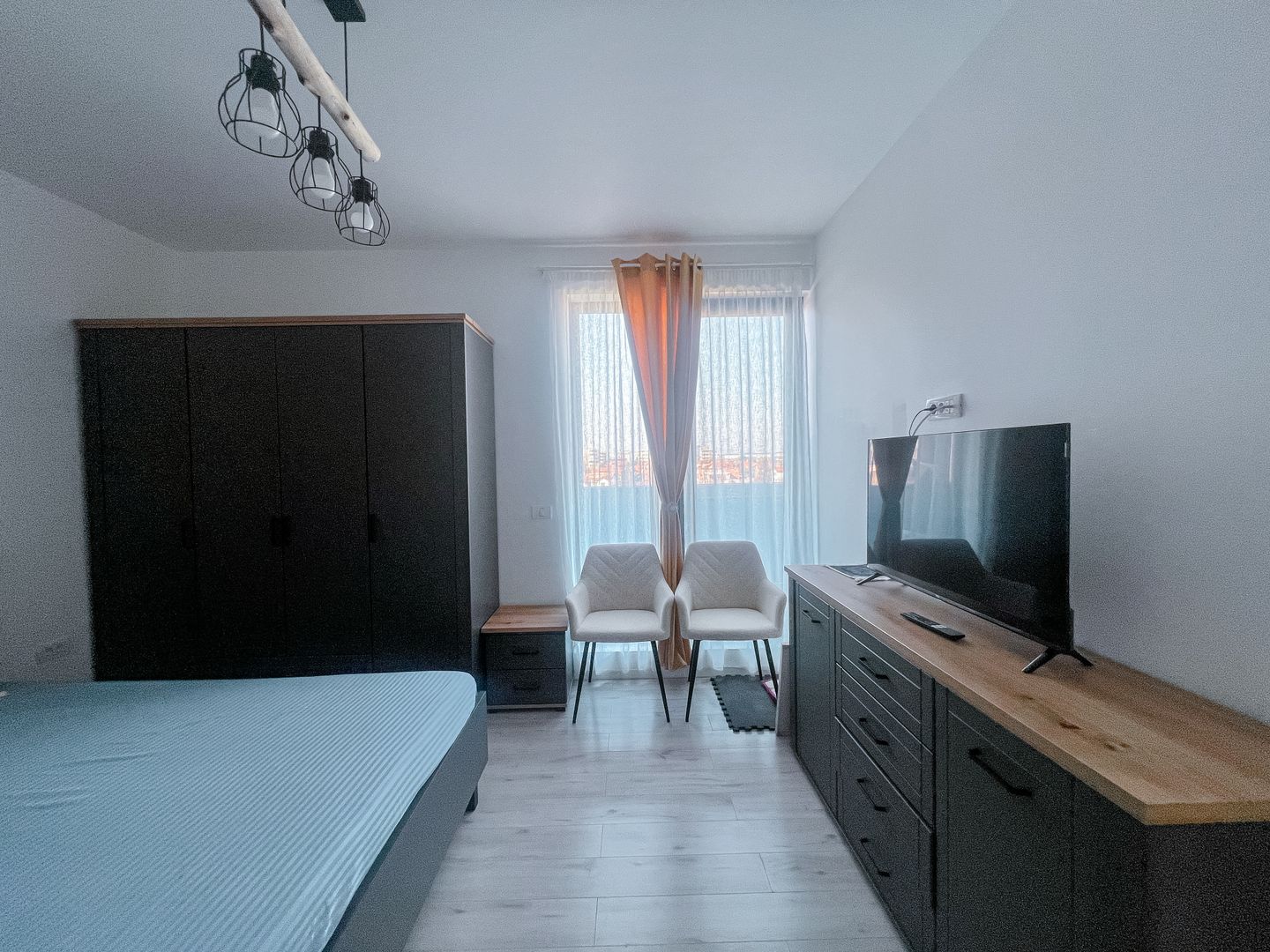Palazu Mare(COD 05) - Apartament 3 camere| Parcare acoperită | Lac - Poză 4