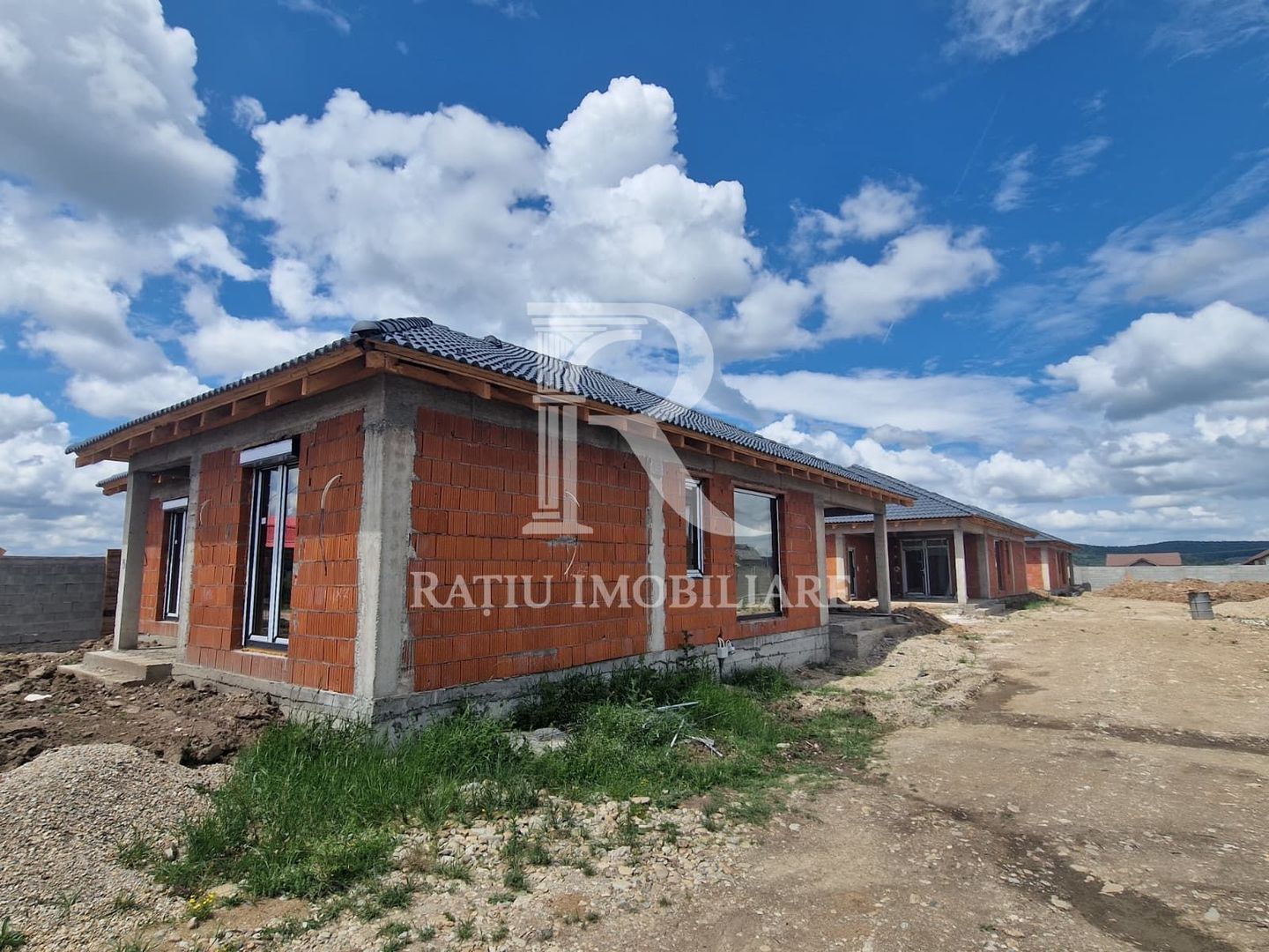 Casa de vanzare cu 4 camere | Osorhei | Bihor - Poză 1