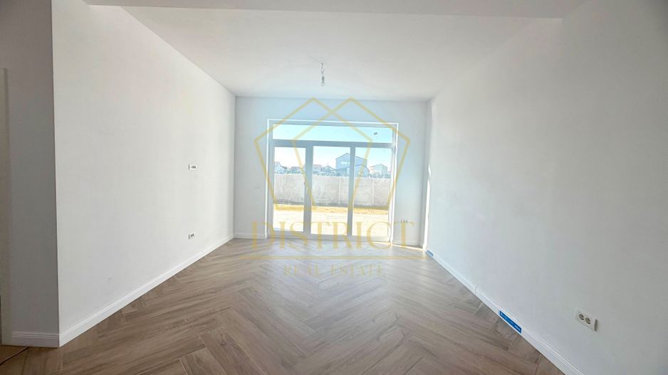 Duplex superb cu 5 camere despărțit prin camera tehnica I Mosnita Noua - Poză 2