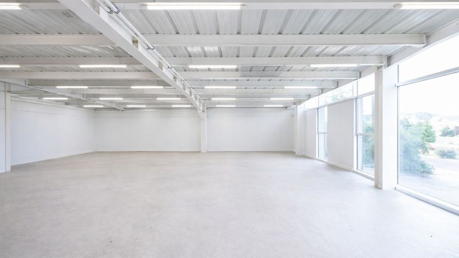 Hală industrială / spațiu comercial – VÂNZARE – DN 65B – Bradu, zonă comercială - Poză 3