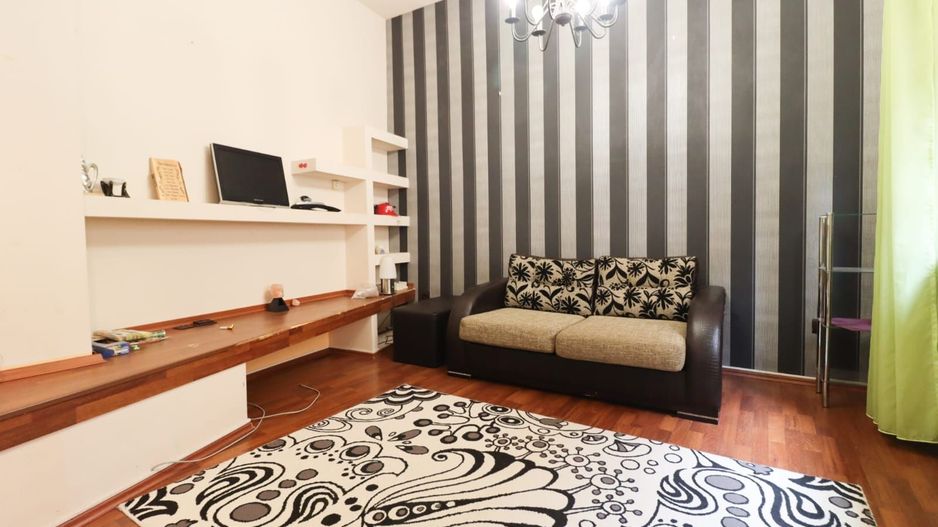 URGENT!, SOLIDA, CONSOLIDATA, BINE COMPARTIMENTATA, CURTE, NEGOCIABIL - Poză 1