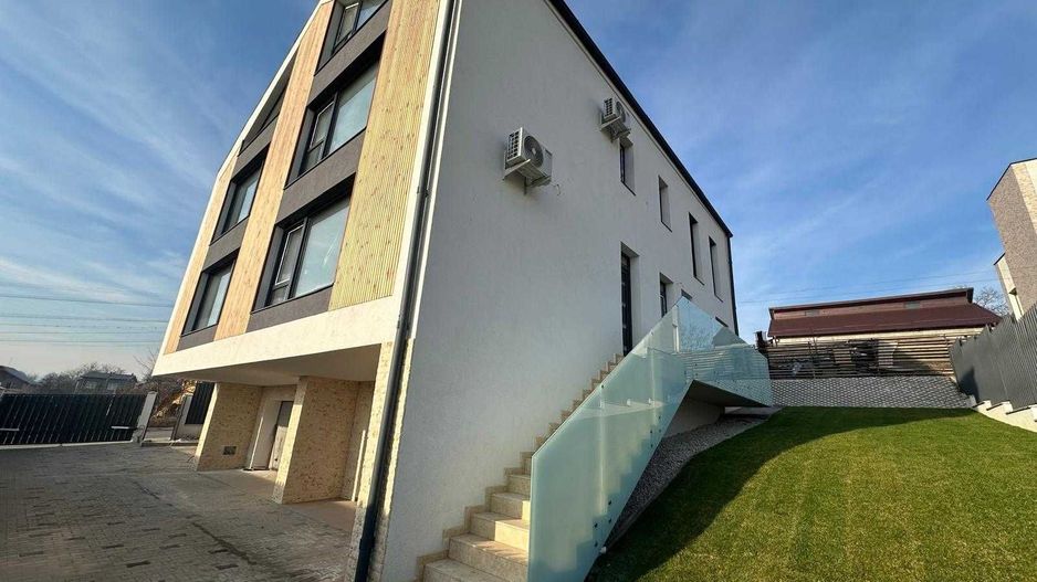 2 Apartamente in vila, zona panoramica, Dambu Rotund, 299900 euro - Poză 1