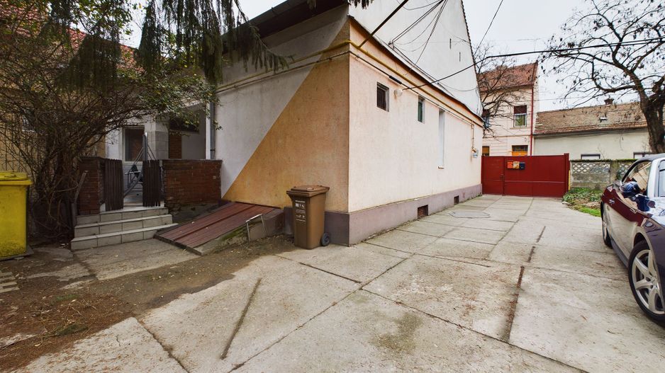 Apartament cu 4 camere la casa in centru - Poză 11