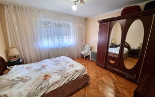 De inchiriat apartament 3 camere, zona Piata, Cetate - Poză 5