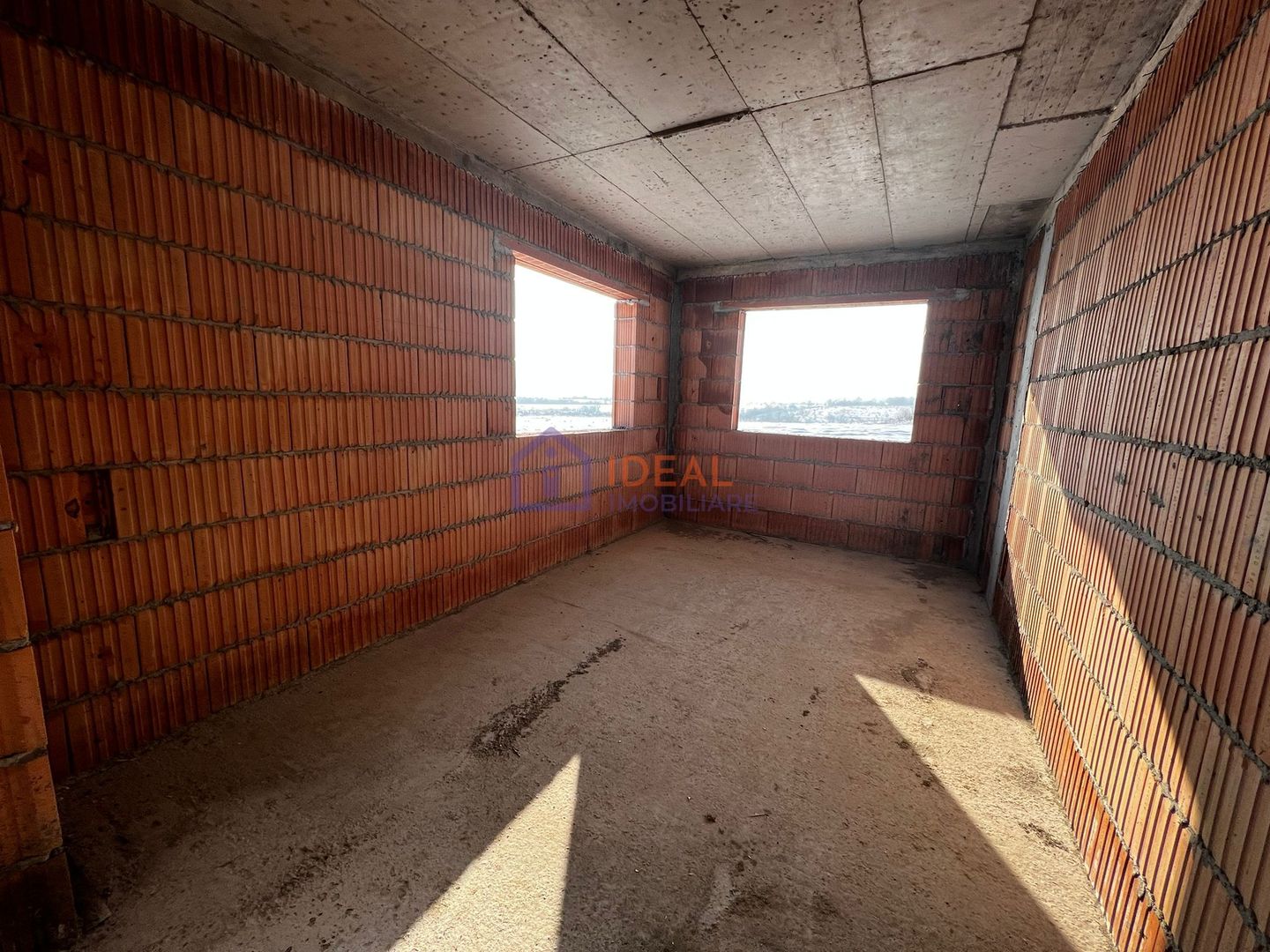 Casa Single cu teren in zona Bazinul de Apa - Poză 5